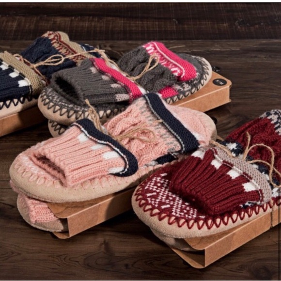 Women’s comfy cute knitted slippers socks non slip weekend cozy slippers - Picture 4 of 4